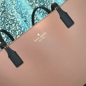 Beautiful LIKE NEW Kate Spade Purse Tote